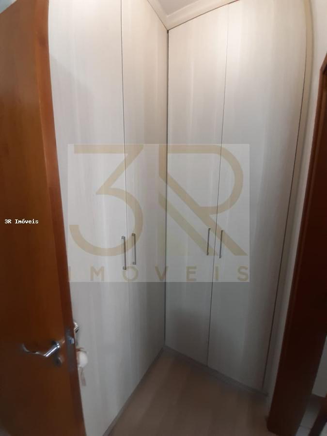 Apartamento à venda com 3 quartos, 110m² - Foto 19