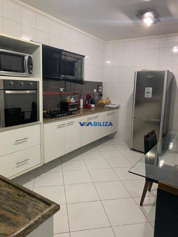 Sobrado à venda com 3 quartos, 213m² - Foto 4