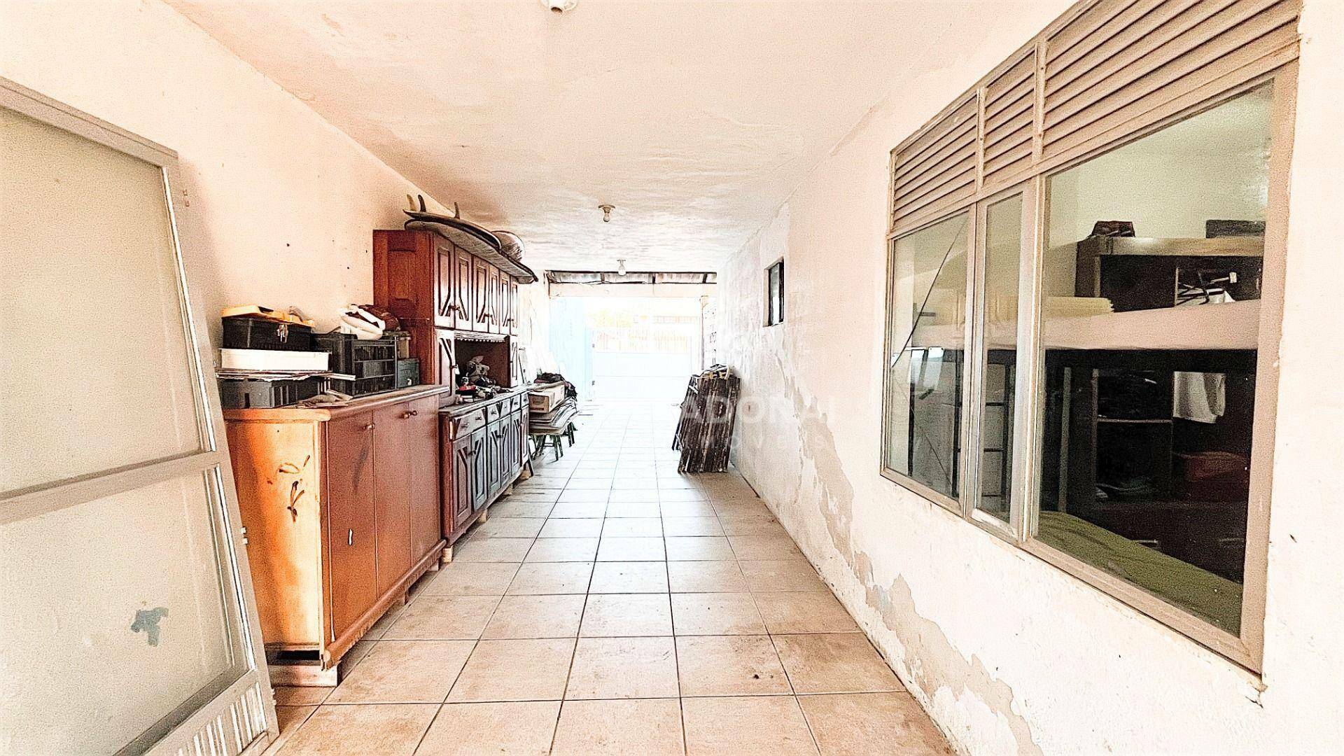 Casa à venda com 6 quartos, 240m² - Foto 13