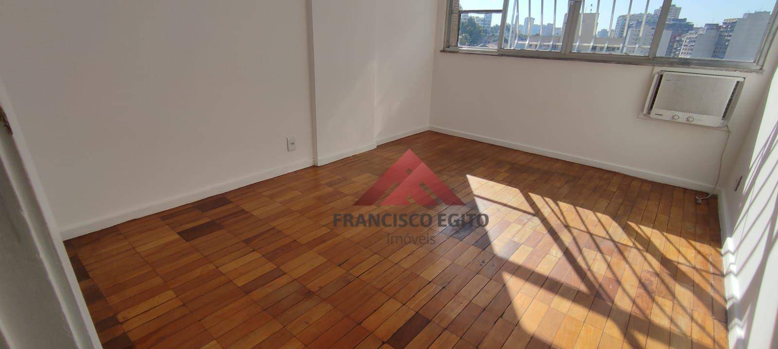 Apartamento à venda com 1 quarto, 50m² - Foto 4