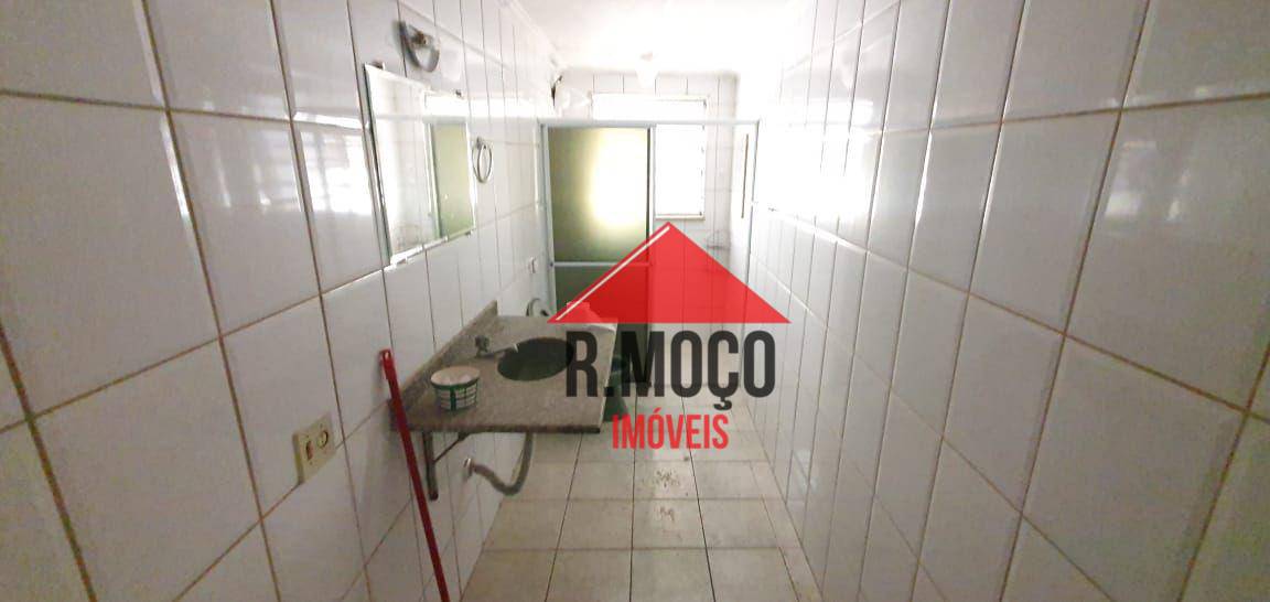 Sobrado para alugar com 2 quartos, 200m² - Foto 14