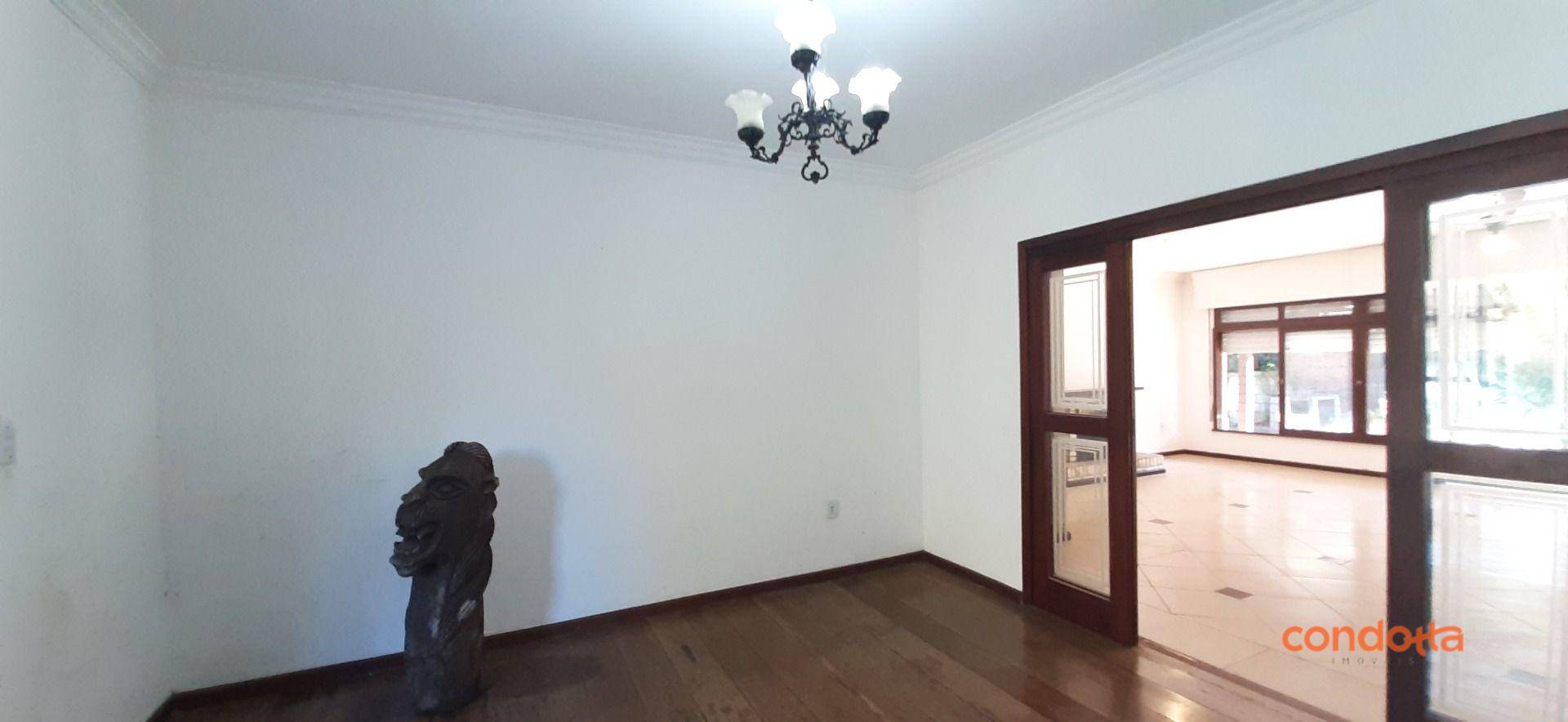 Casa para alugar com 4 quartos, 331m² - Foto 13