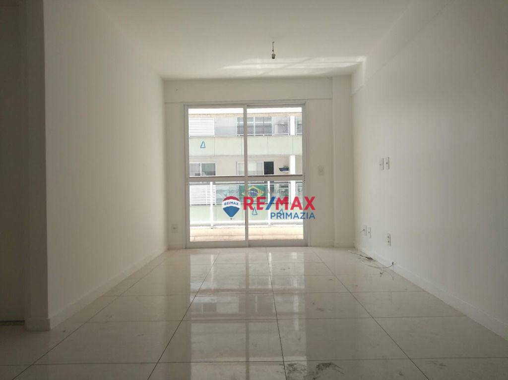 Apartamento para alugar com 3 quartos, 77m² - Foto 5