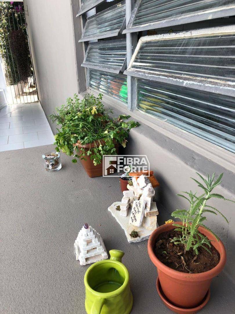 Casa à venda com 3 quartos, 151m² - Foto 11