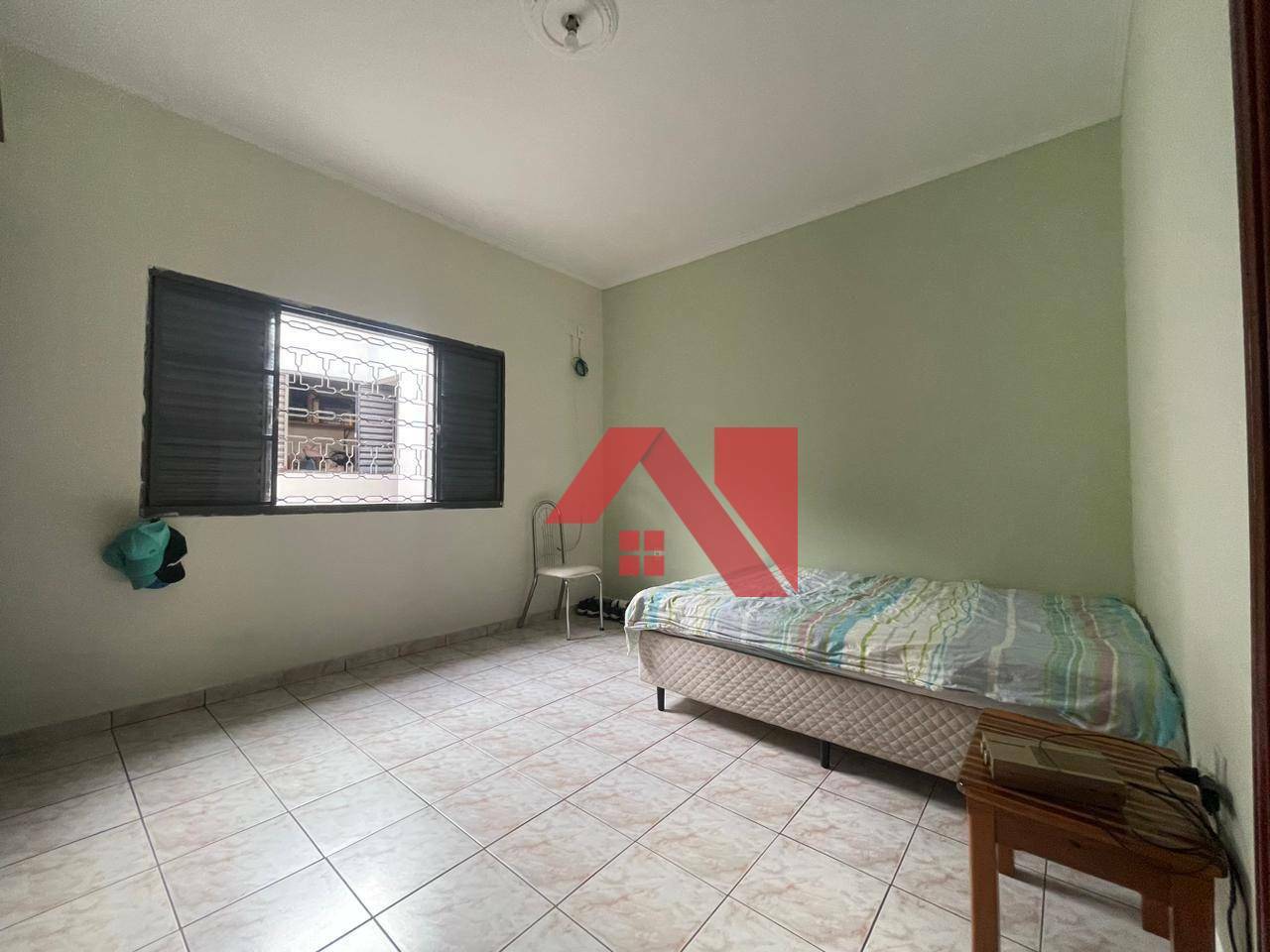 Casa à venda com 4 quartos, 200m² - Foto 7