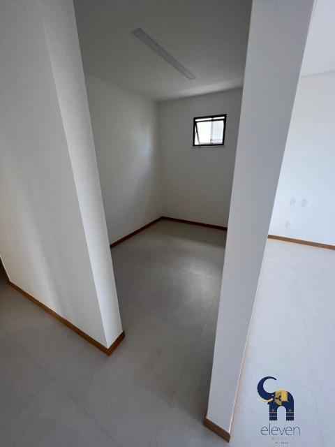 Casa à venda com 4 quartos, 345m² - Foto 18