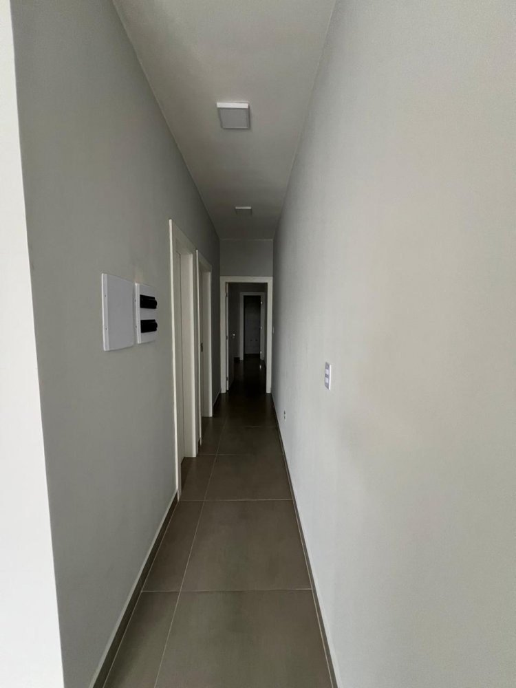 Casa à venda com 2 quartos, 62m² - Foto 8