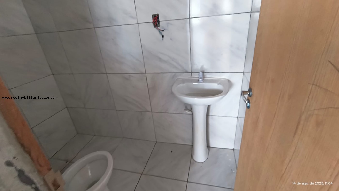 Casa para alugar com 2 quartos, 200m² - Foto 11
