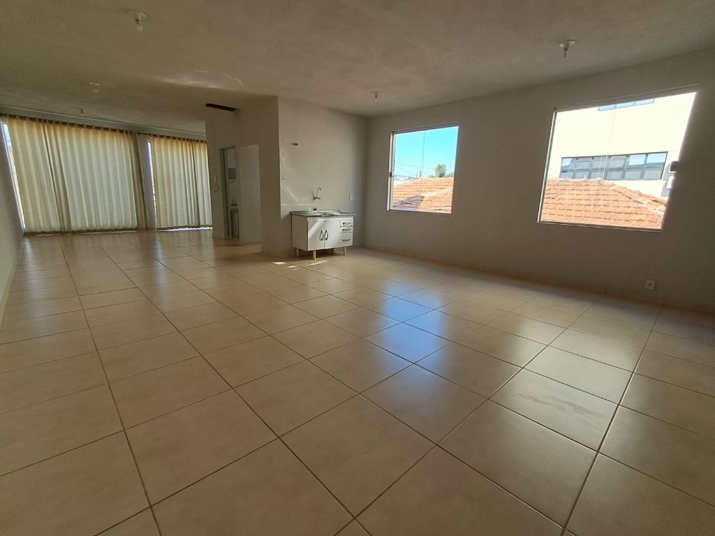 Loja-Salão para alugar, 180m² - Foto 1