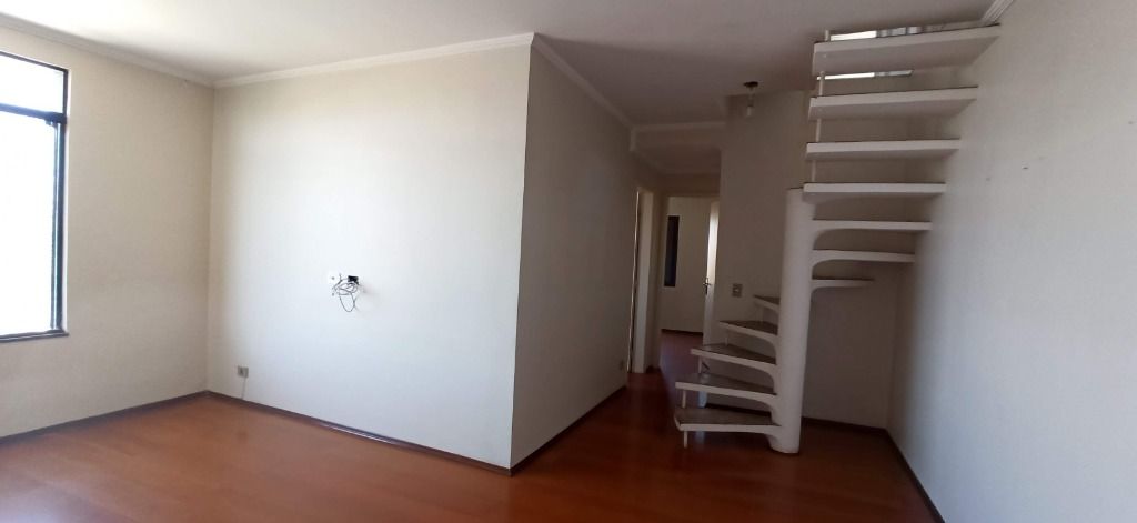 Apartamento para alugar com 3 quartos, 140m² - Foto 15