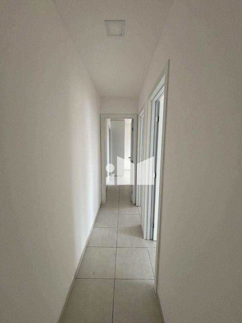 Apartamento para alugar com 3 quartos, 82m² - Foto 3