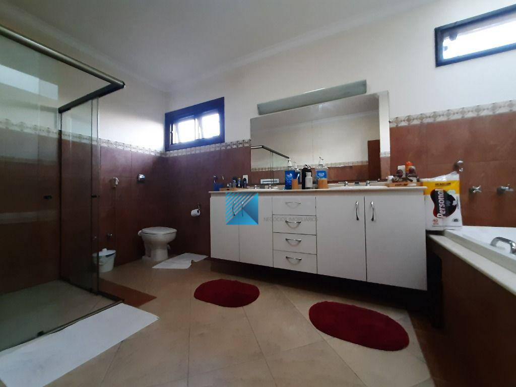 Casa de Condomínio à venda com 4 quartos, 350m² - Foto 26