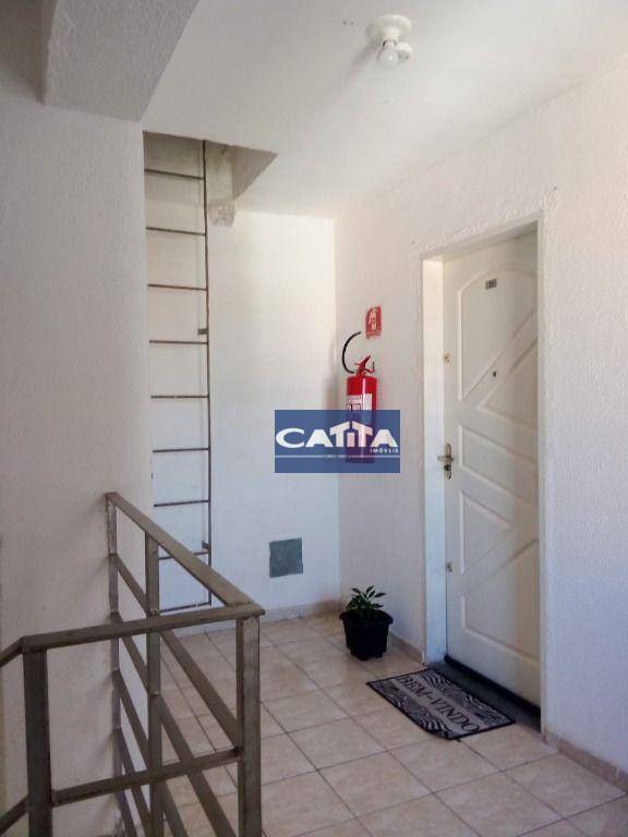 Apartamento à venda com 2 quartos, 45m² - Foto 2