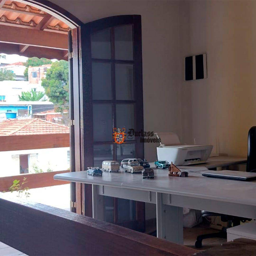 Sobrado à venda com 4 quartos, 200m² - Foto 11