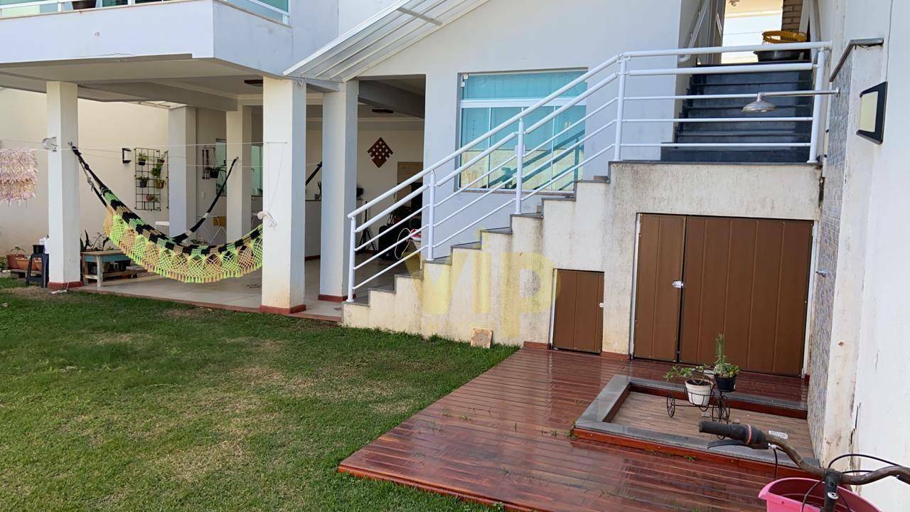 Casa à venda com 3 quartos, 315m² - Foto 10