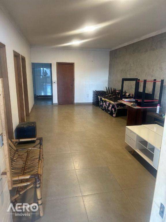 Chácara, 3 quartos, 600 m² - Foto 4