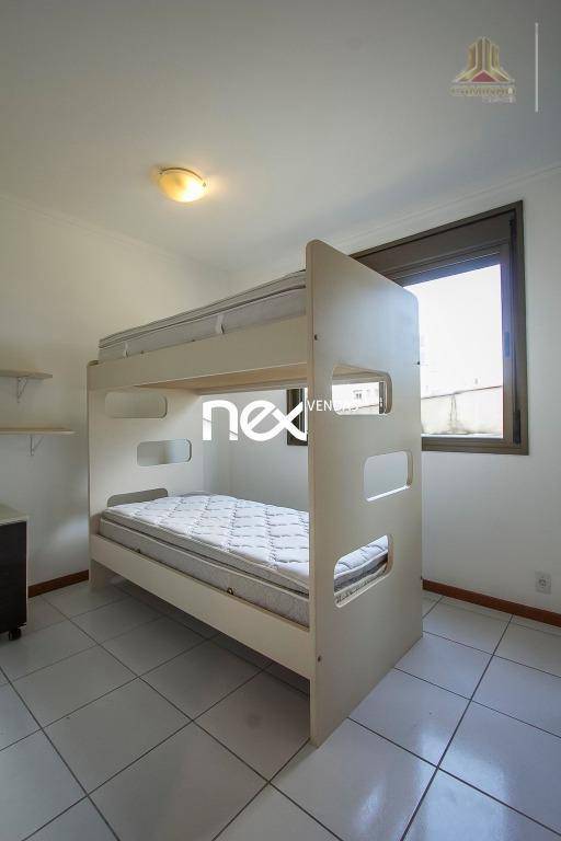 Apartamento à venda com 2 quartos, 79m² - Foto 4