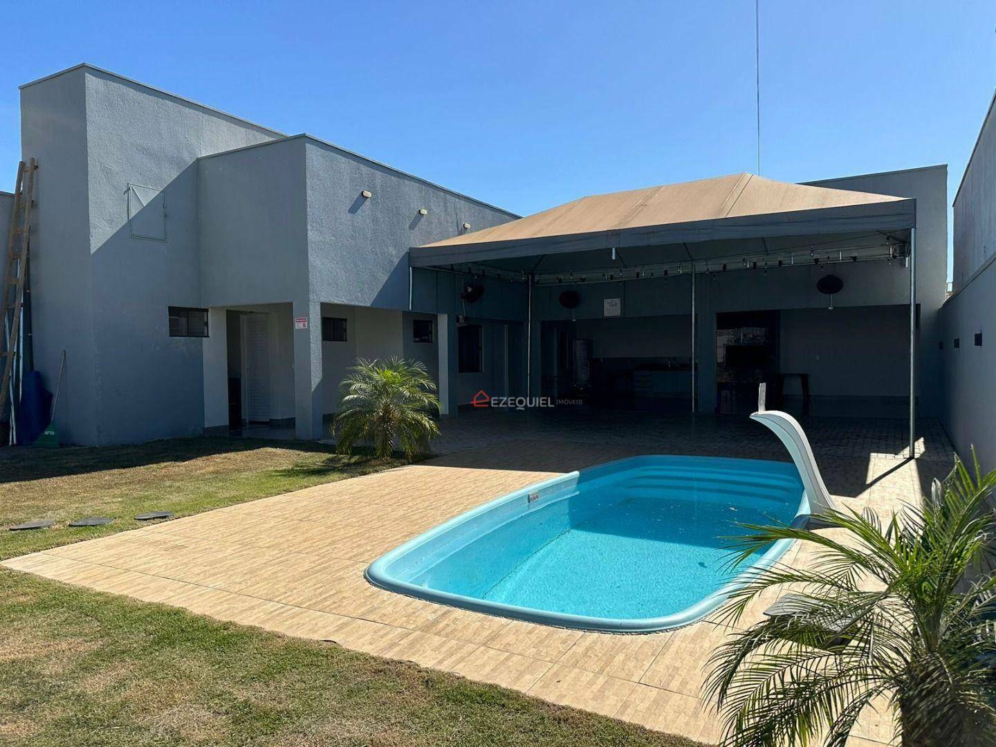 Casa de Condomínio à venda com 1 quarto, 110m² - Foto 2