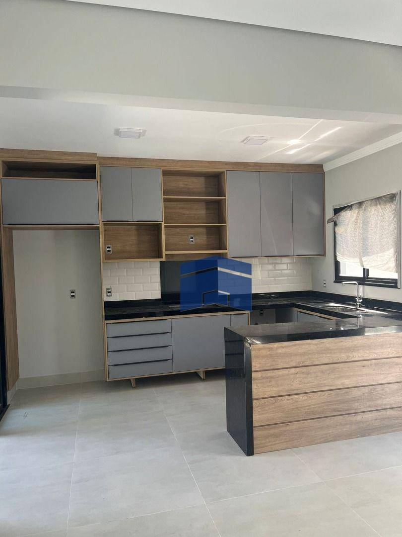 Casa à venda com 3 quartos, 137m² - Foto 2