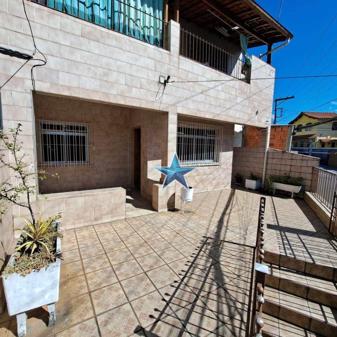 Sobrado à venda com 4 quartos, 200m² - Foto 2