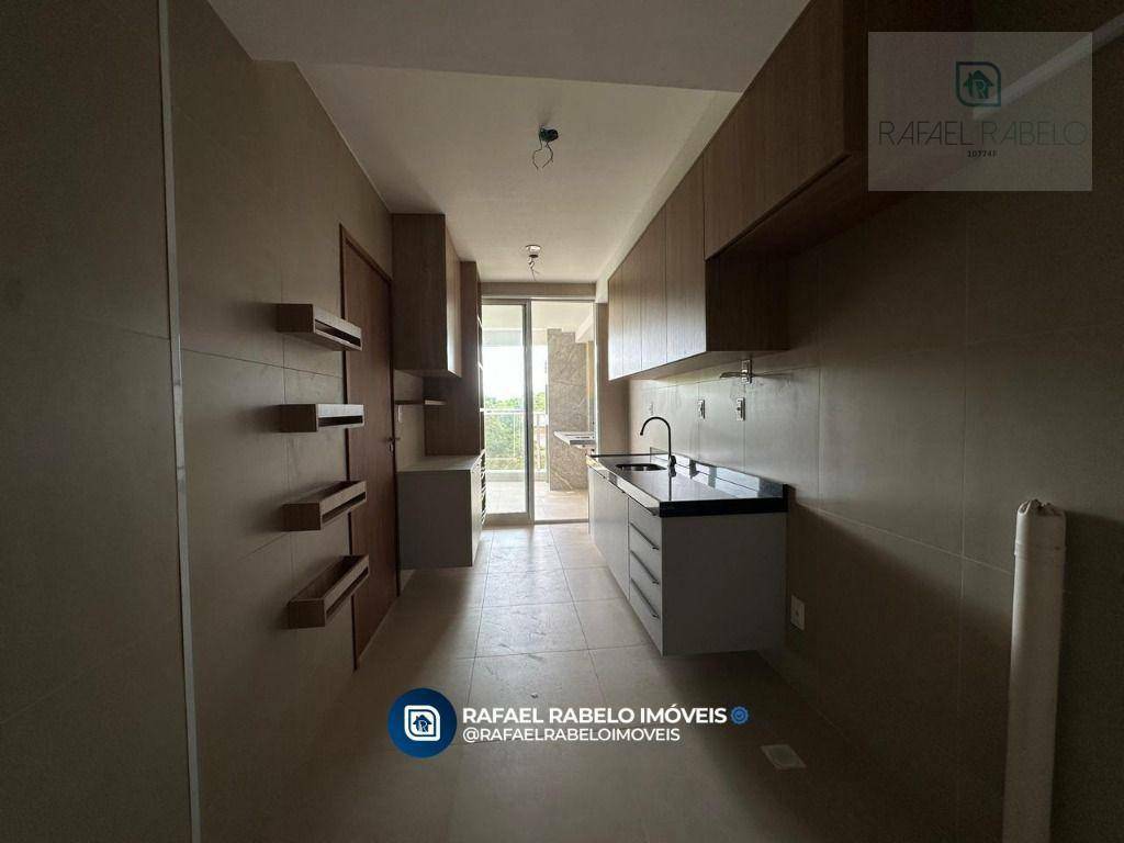 Apartamento à venda com 3 quartos, 120m² - Foto 2