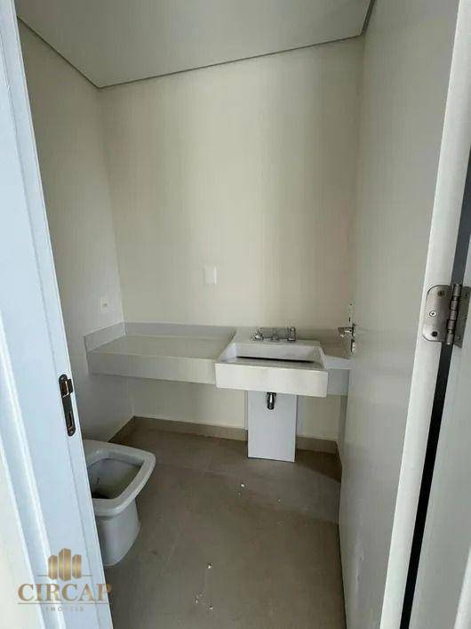 Apartamento à venda com 3 quartos, 232m² - Foto 10