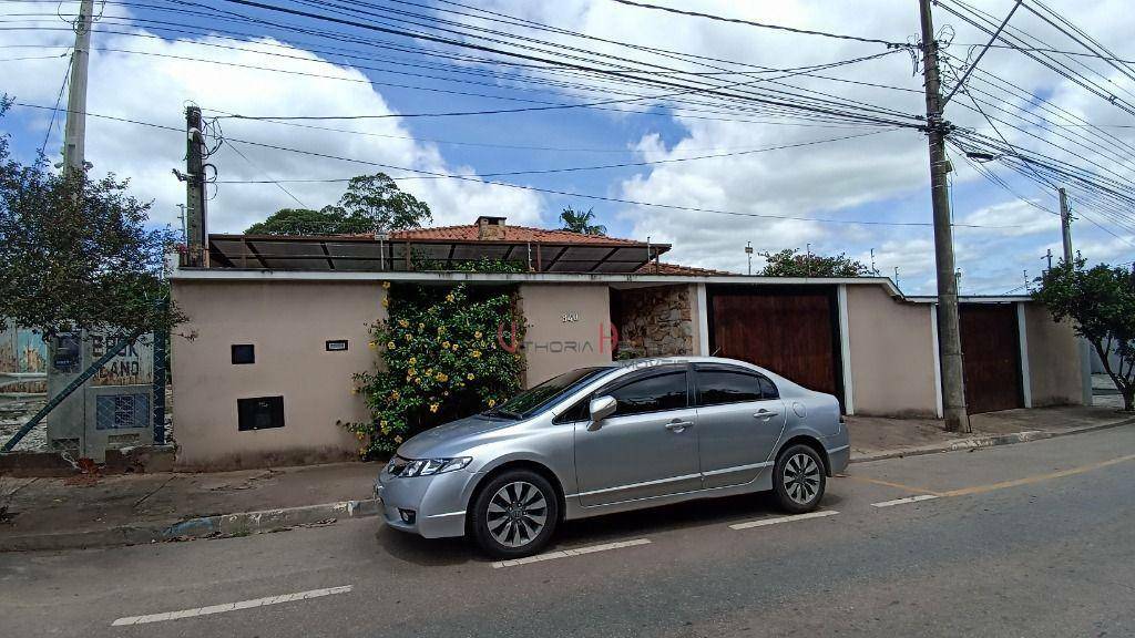 Casa para alugar com 3 quartos, 260m² - Foto 2