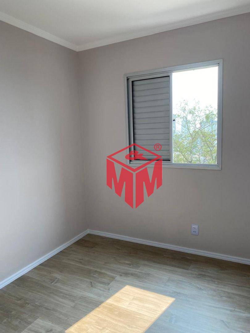 Apartamento à venda com 3 quartos, 70m² - Foto 4