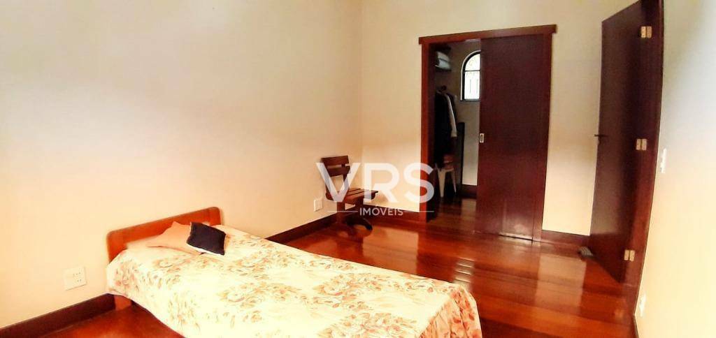 Casa à venda com 4 quartos, 260m² - Foto 23