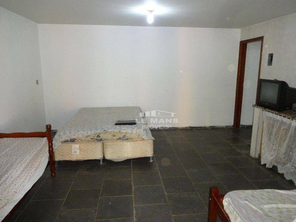 Chácara à venda com 2 quartos, 200m² - Foto 14