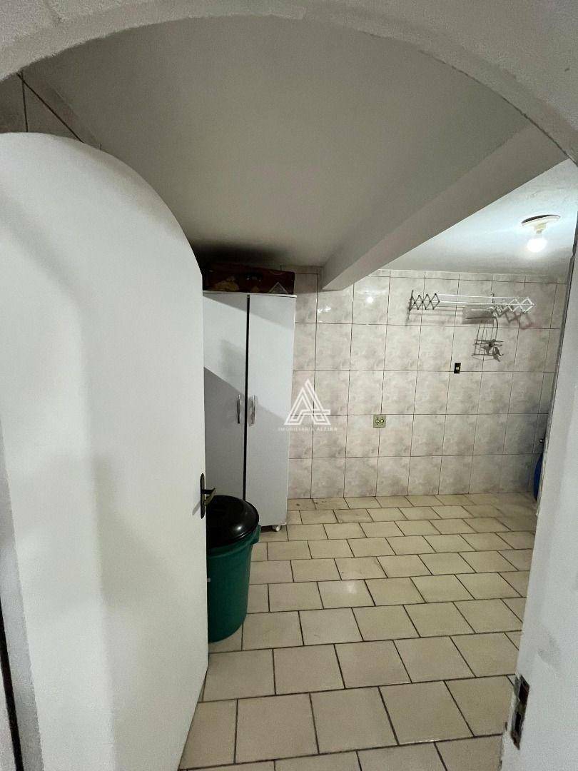 Sobrado para alugar com 3 quartos, 200m² - Foto 4