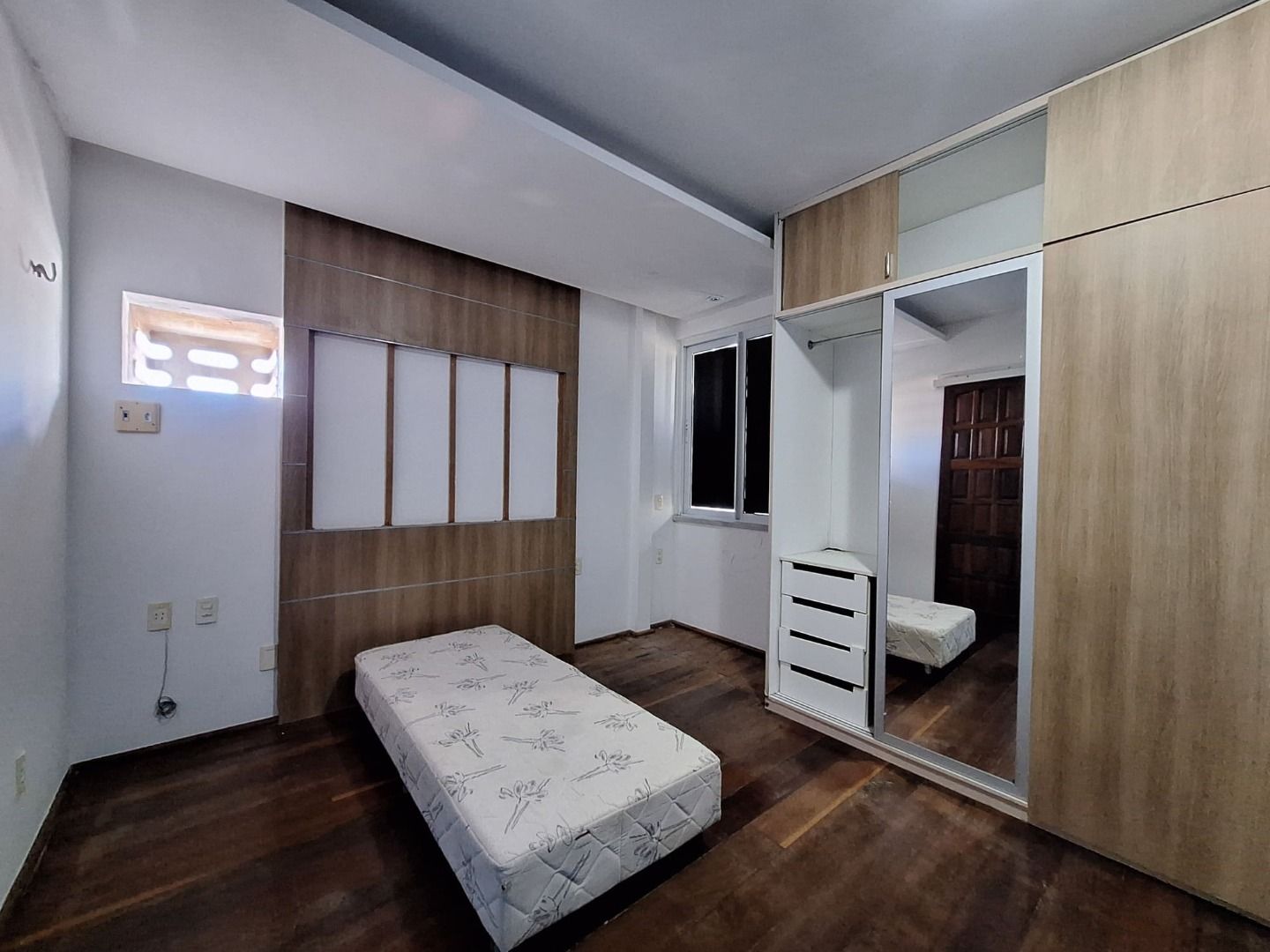 Apartamento para alugar com 3 quartos, 142m² - Foto 8