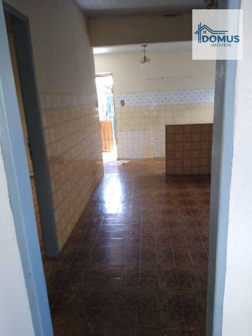 Casa à venda com 4 quartos, 98m² - Foto 11