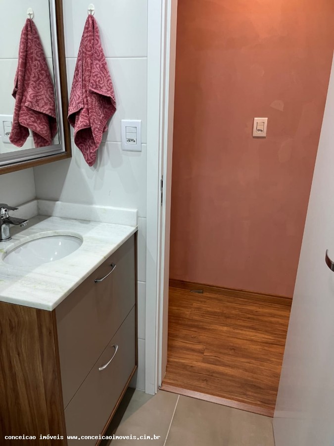 Apartamento à venda com 2 quartos, 64m² - Foto 11