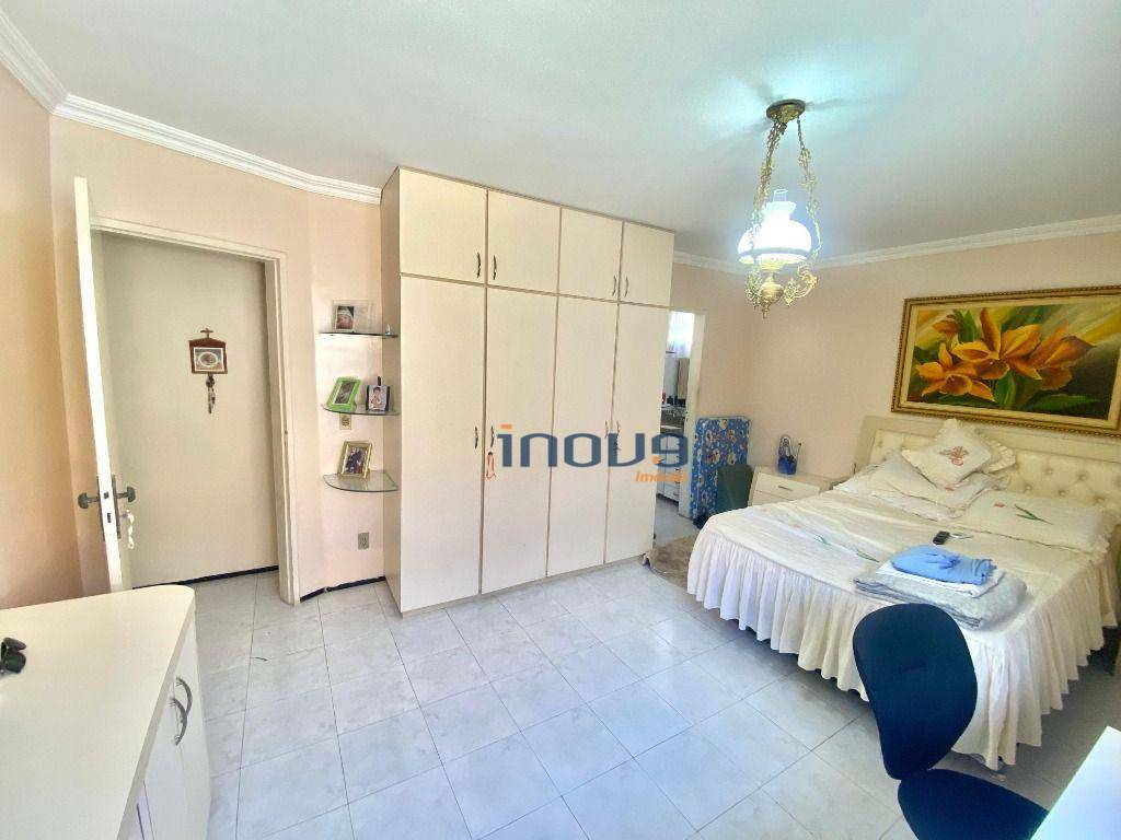 Casa à venda com 8 quartos, 660m² - Foto 27