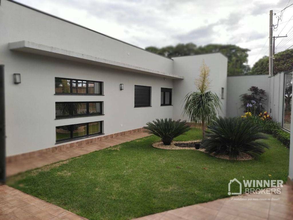 Casa à venda com 3 quartos, 250m² - Foto 2