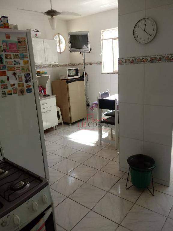 Casa à venda com 5 quartos, 210m² - Foto 9