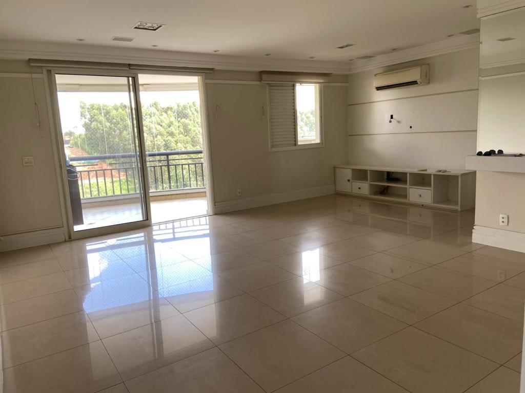 Apartamento à venda com 3 quartos, 123m² - Foto 1