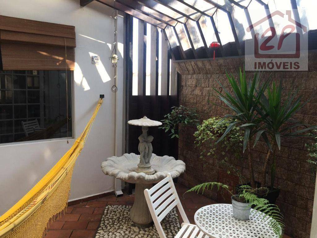 Casa à venda com 3 quartos, 230m² - Foto 22