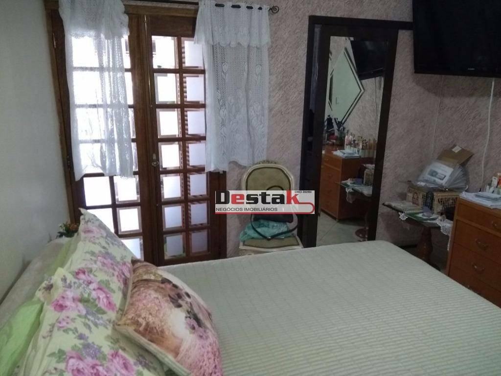 Sobrado à venda com 3 quartos, 125m² - Foto 4