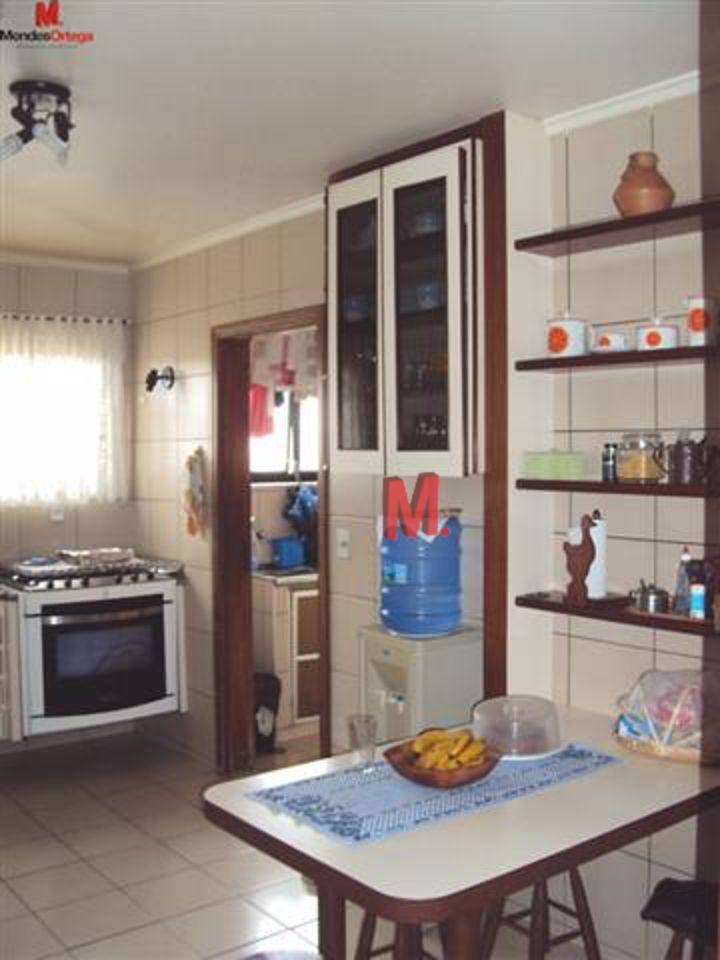 Apartamento à venda com 3 quartos, 147m² - Foto 4