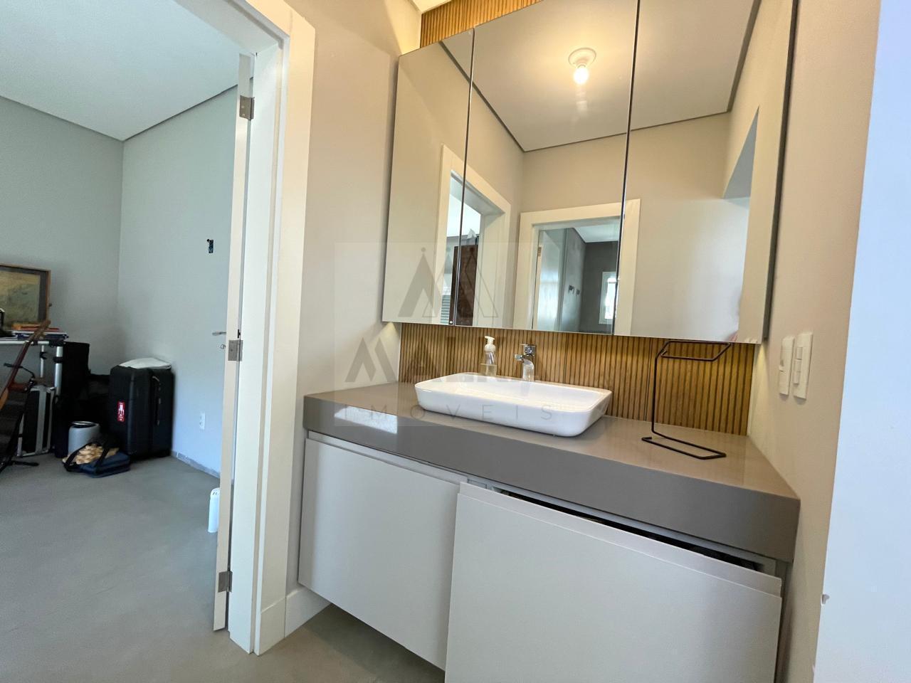 Casa de Condomínio à venda com 4 quartos, 378m² - Foto 33