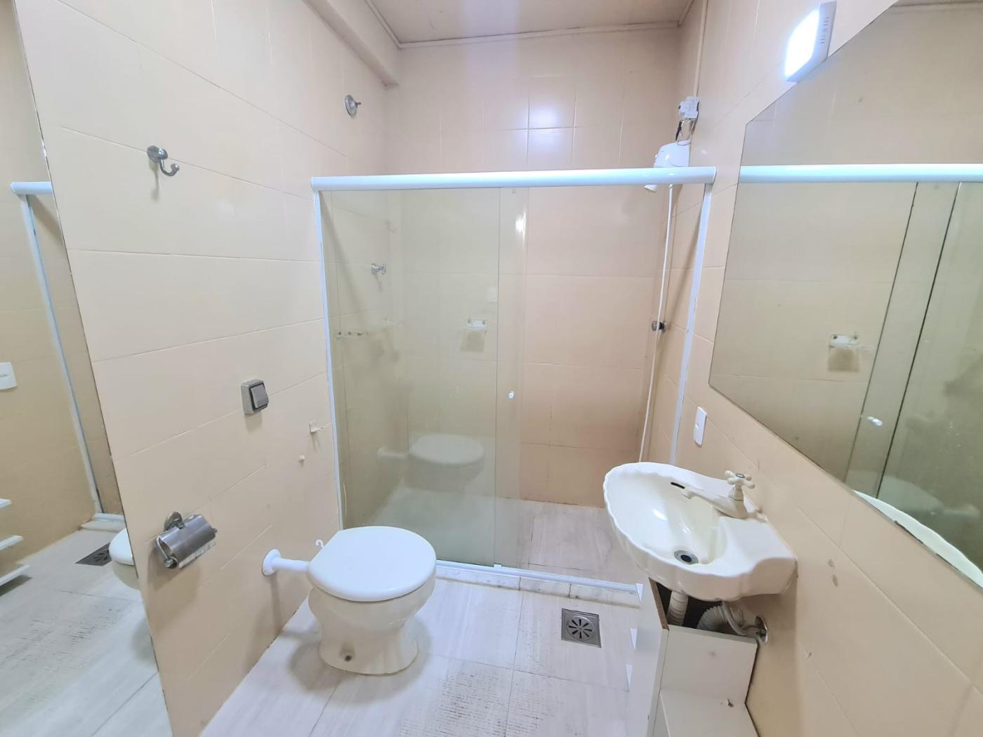 Apartamento à venda com 2 quartos, 70m² - Foto 18