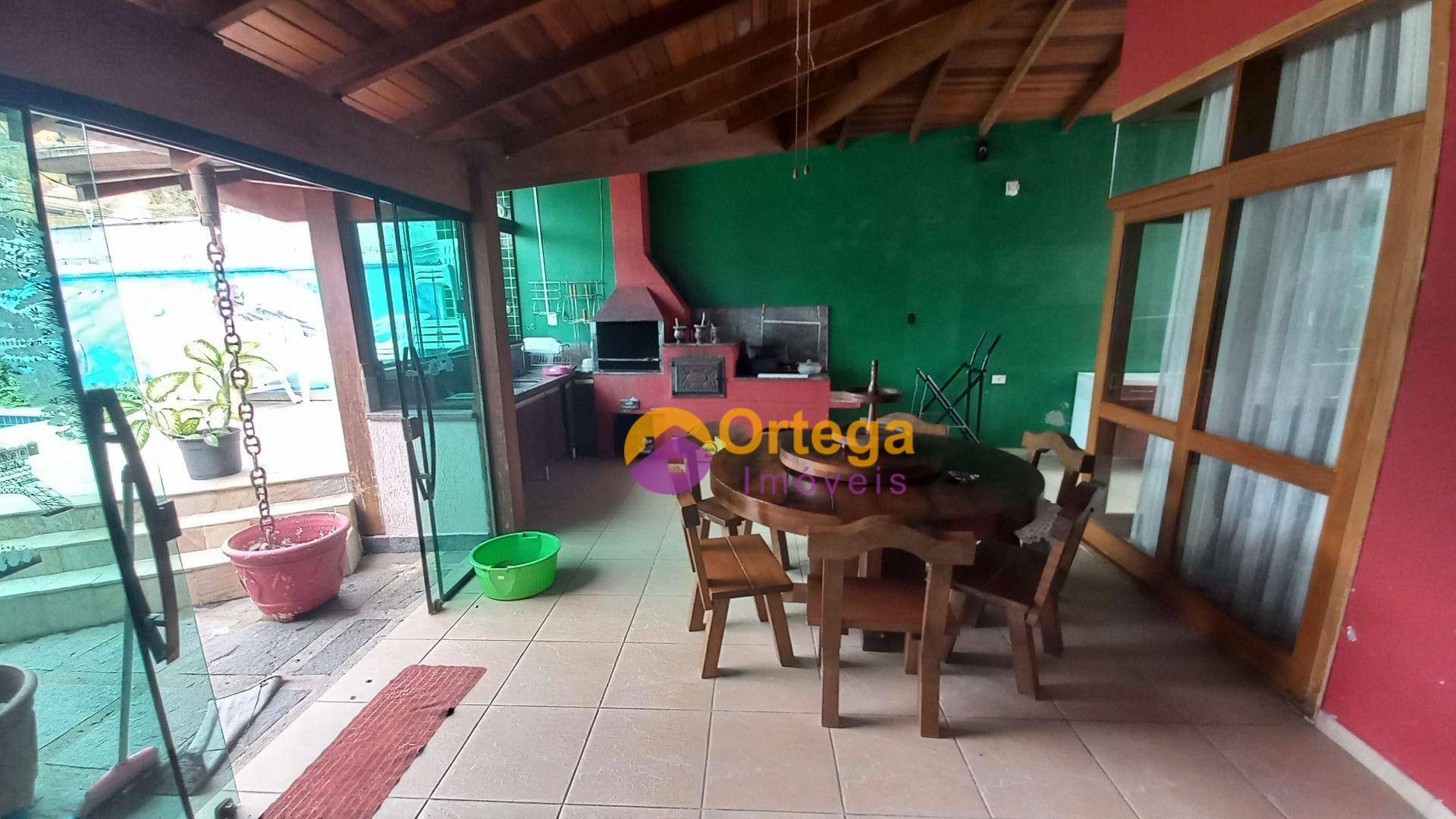 Casa à venda com 4 quartos, 199m² - Foto 18