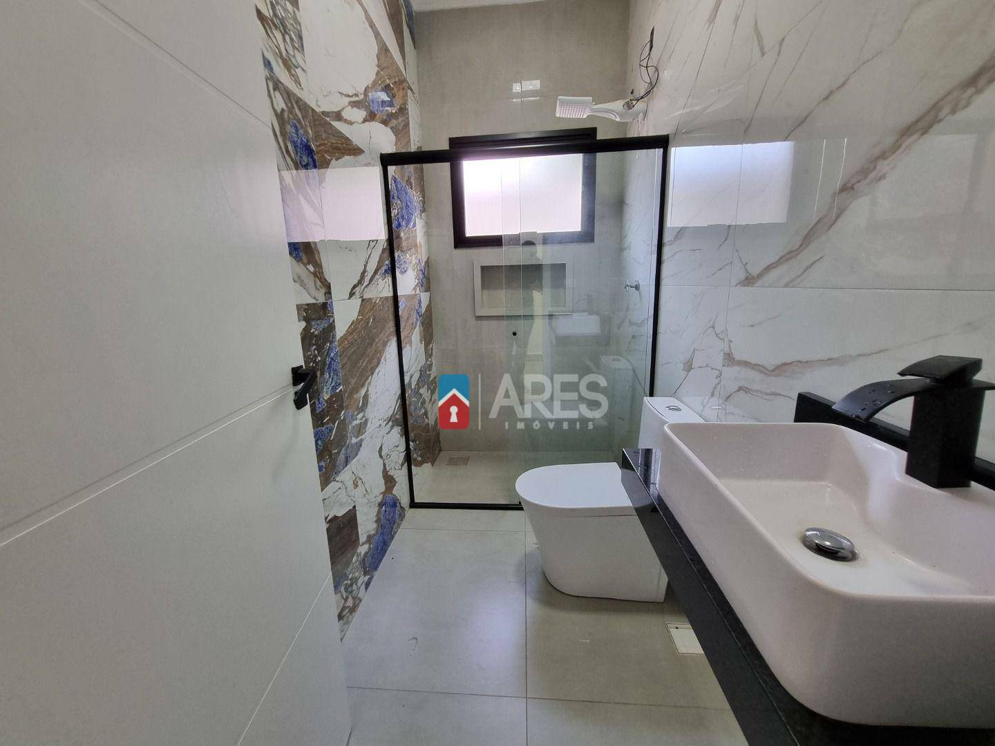 Casa à venda com 3 quartos, 222m² - Foto 17