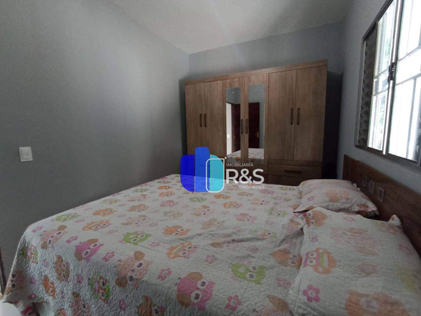 Casa à venda com 6 quartos, 214m² - Foto 5