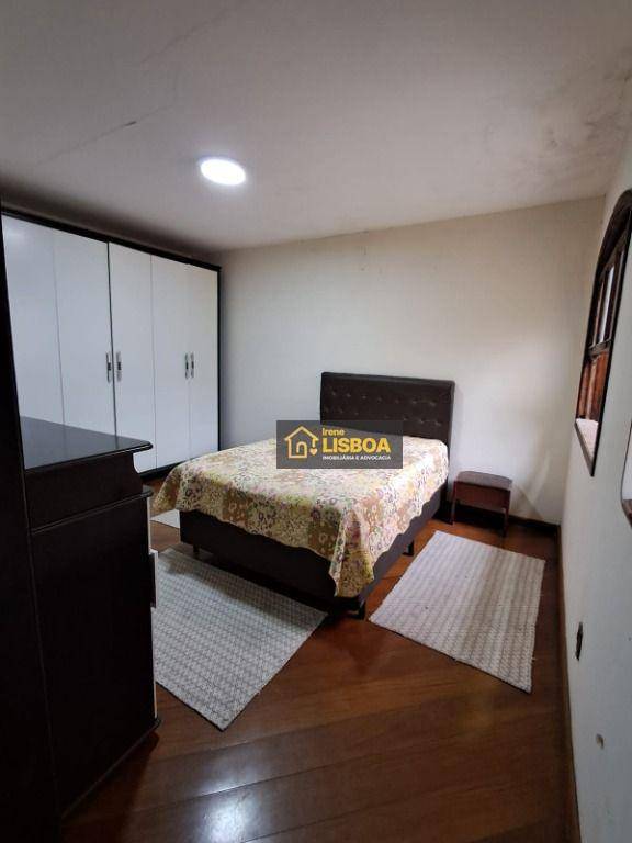 Casa para alugar com 2 quartos, 200m² - Foto 13