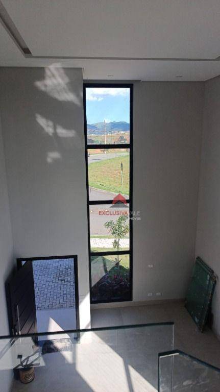 Casa de Condomínio à venda com 3 quartos, 250m² - Foto 4