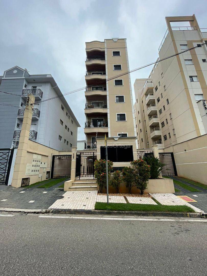 Apartamento para alugar com 3 quartos, 143m² - Foto 1