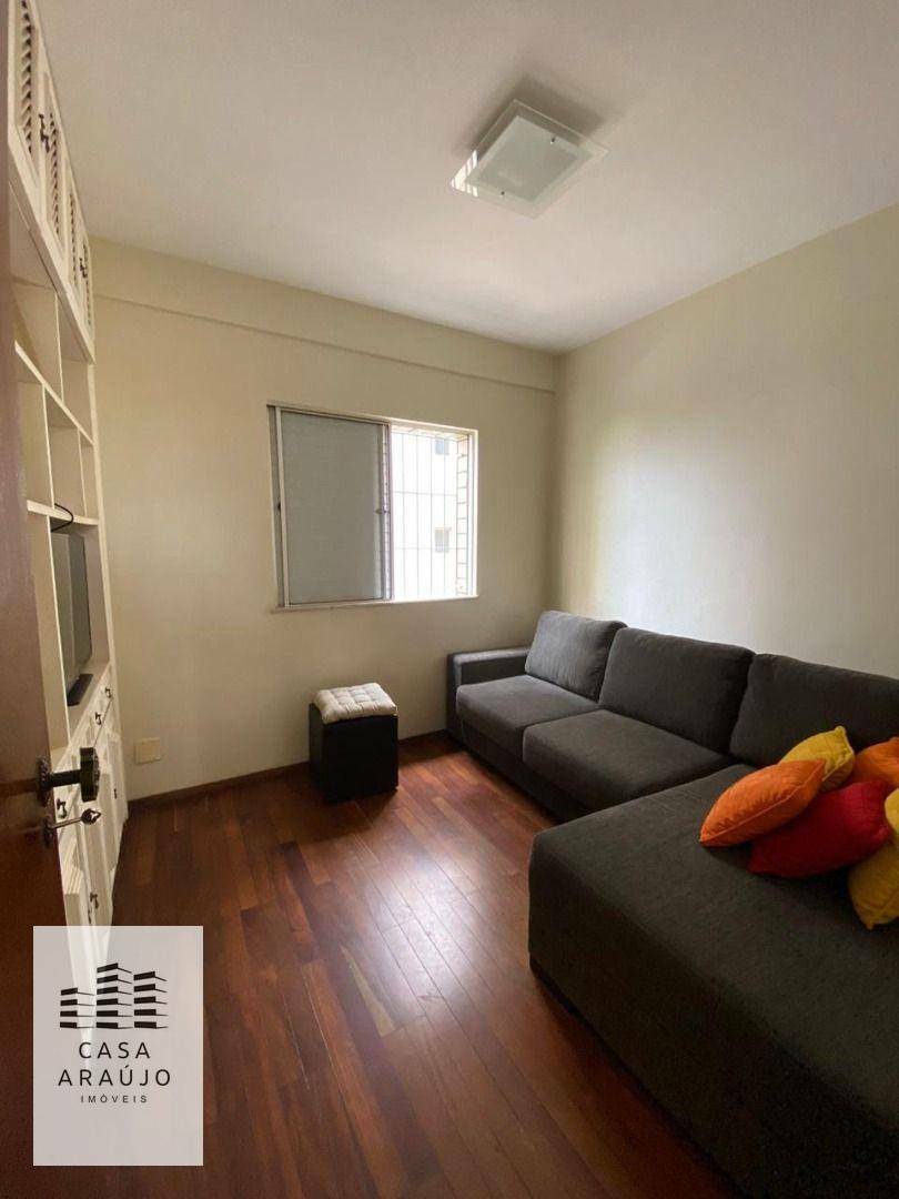 Apartamento à venda com 4 quartos, 140m² - Foto 4